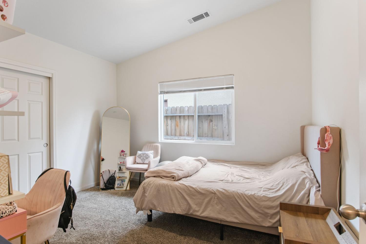7418 W Meadowlark Ct, Winton, CA 95388