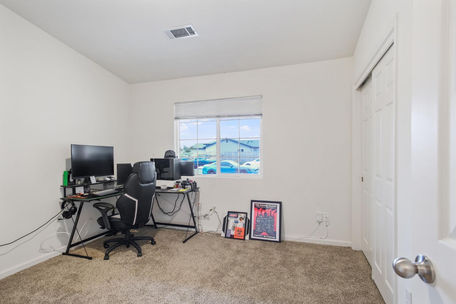 7418 W Meadowlark Ct, Winton, CA 95388
