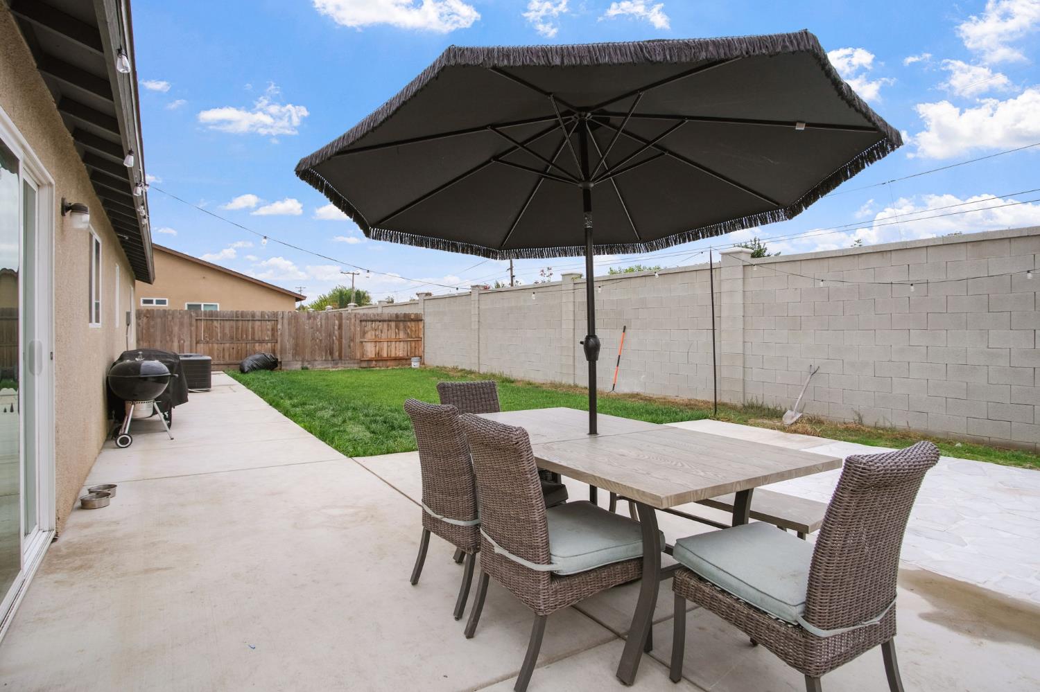7418 W Meadowlark Ct, Winton, CA 95388