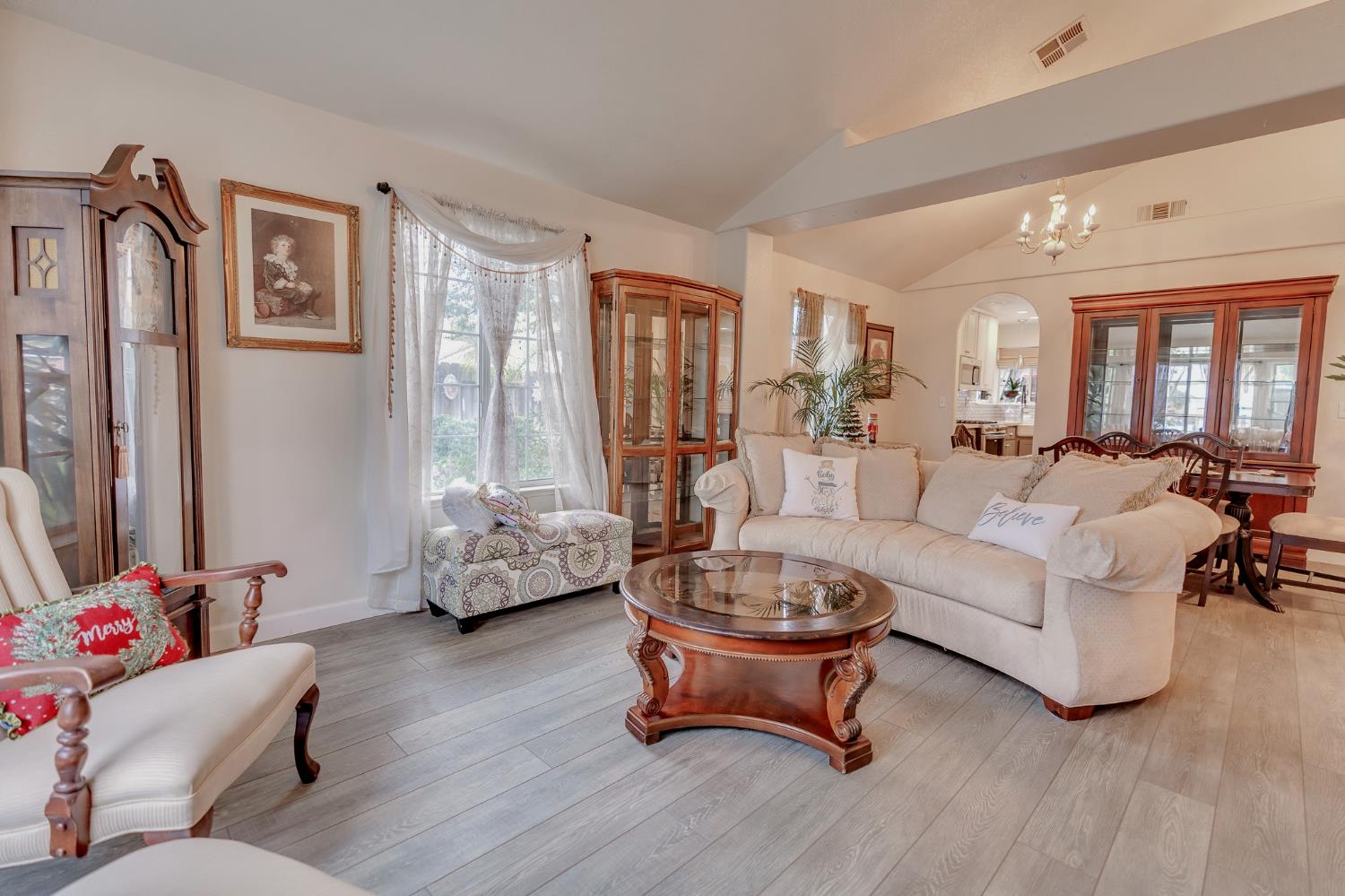 1801 Chapman Ct, Los Banos, CA 93635