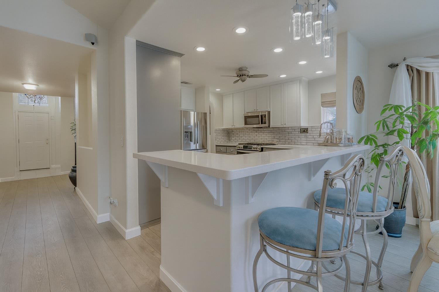 1801 Chapman Ct, Los Banos, CA 93635