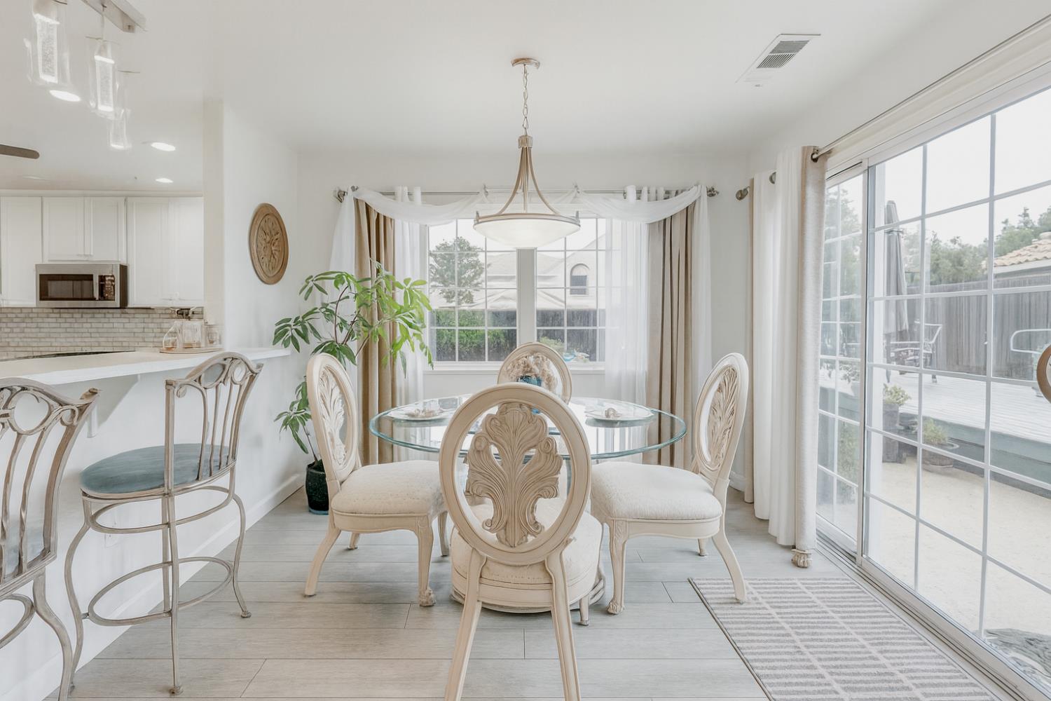 1801 Chapman Ct, Los Banos, CA 93635