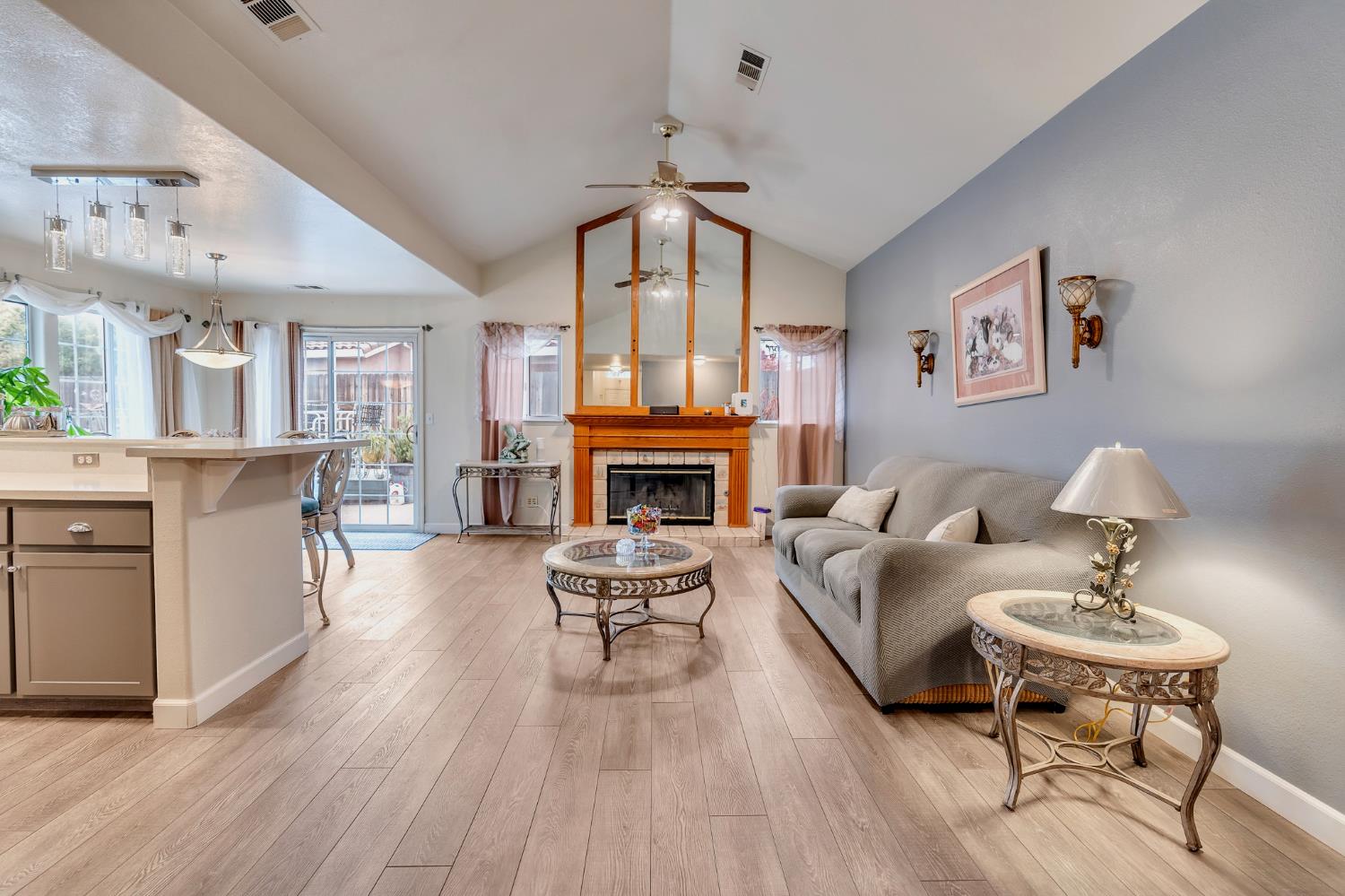 1801 Chapman Ct, Los Banos, CA 93635