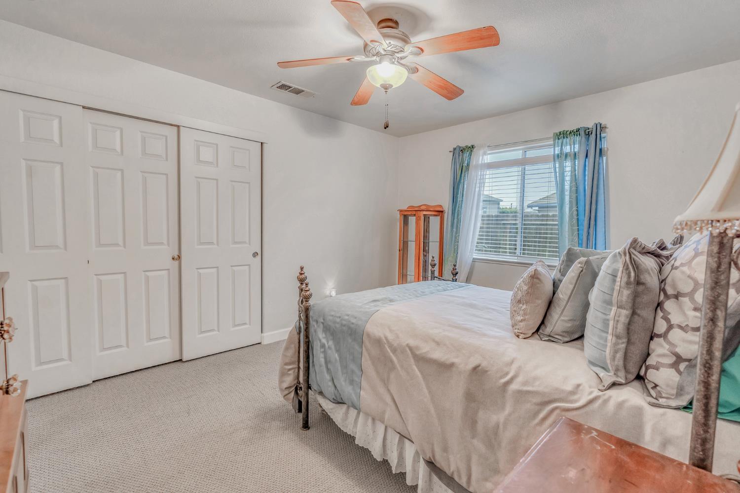 1801 Chapman Ct, Los Banos, CA 93635