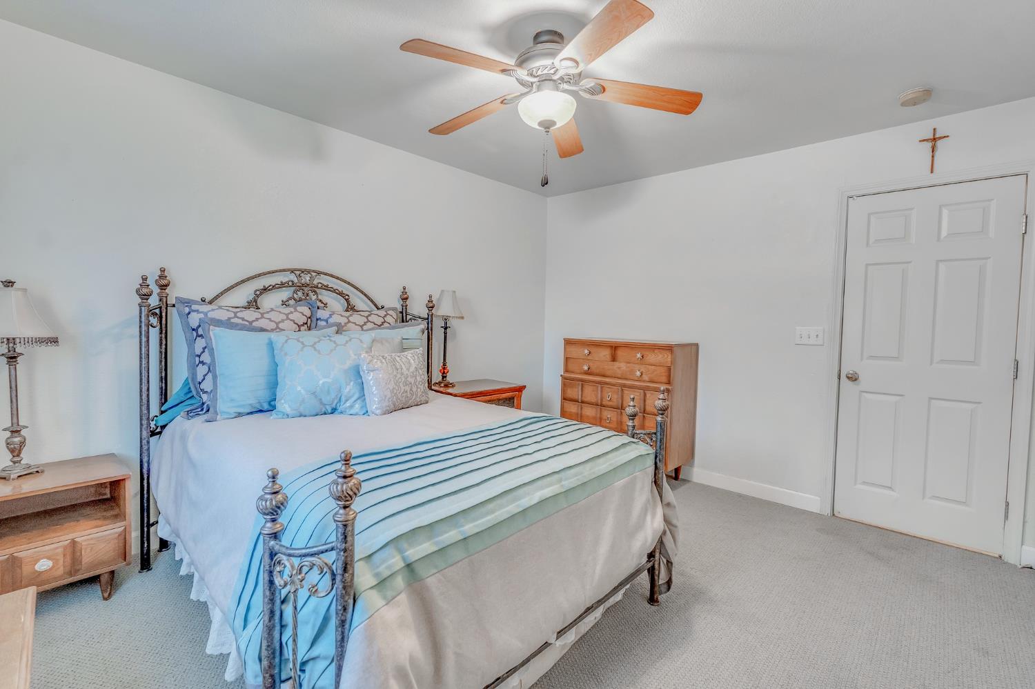 1801 Chapman Ct, Los Banos, CA 93635