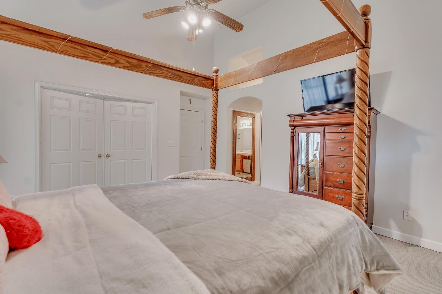 1801 Chapman Ct, Los Banos, CA 93635