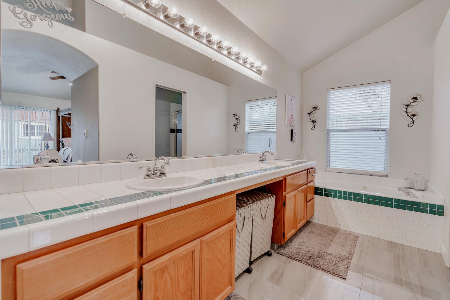 1801 Chapman Ct, Los Banos, CA 93635