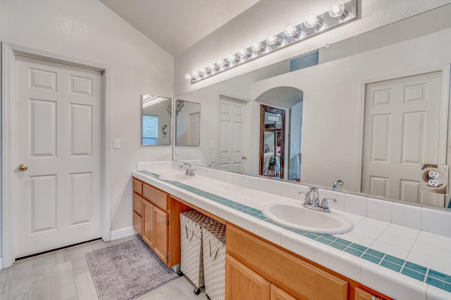 1801 Chapman Ct, Los Banos, CA 93635