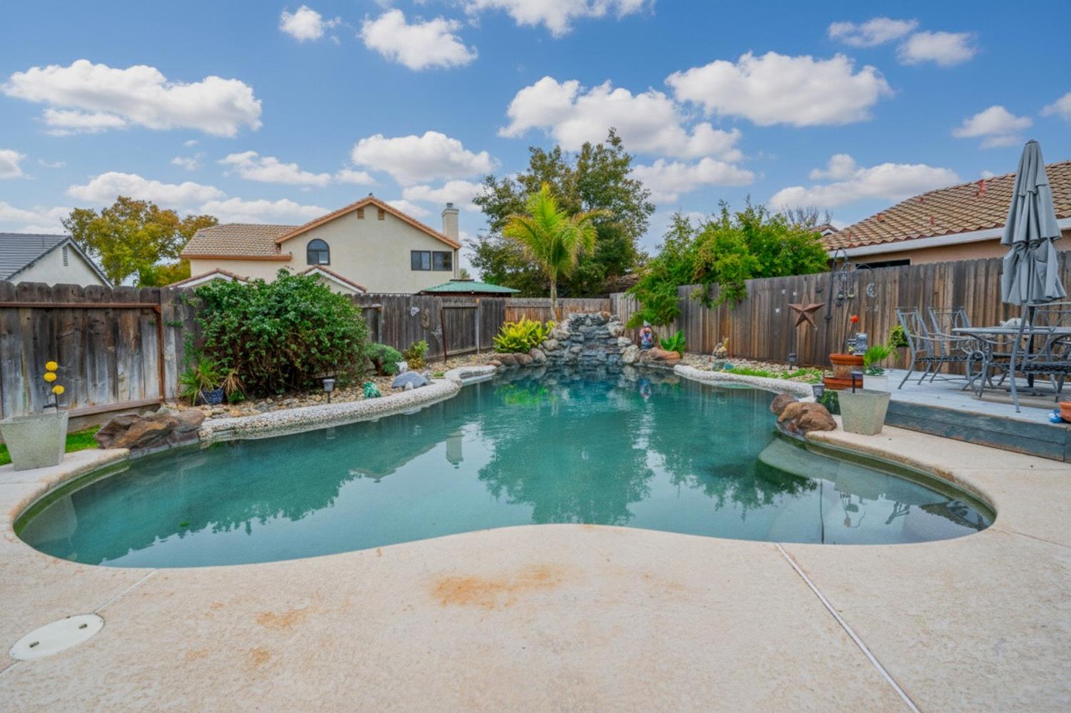 1801 Chapman Ct, Los Banos, CA 93635