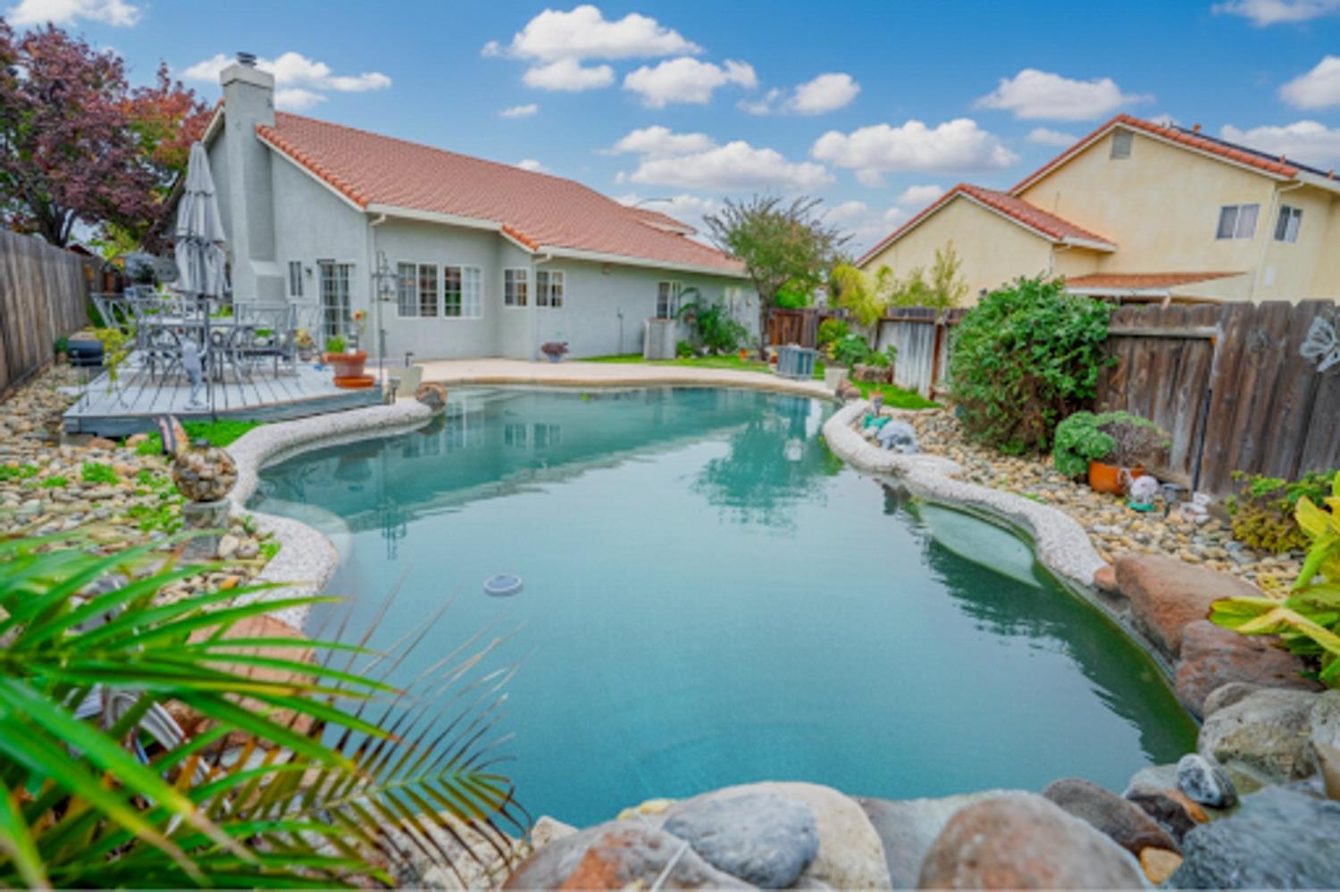 1801 Chapman Ct, Los Banos, CA 93635