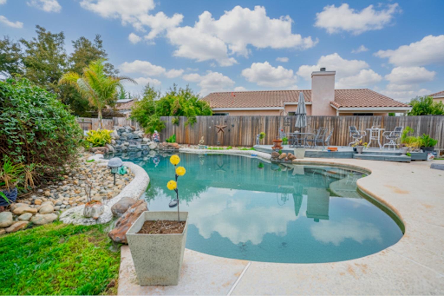 1801 Chapman Ct, Los Banos, CA 93635