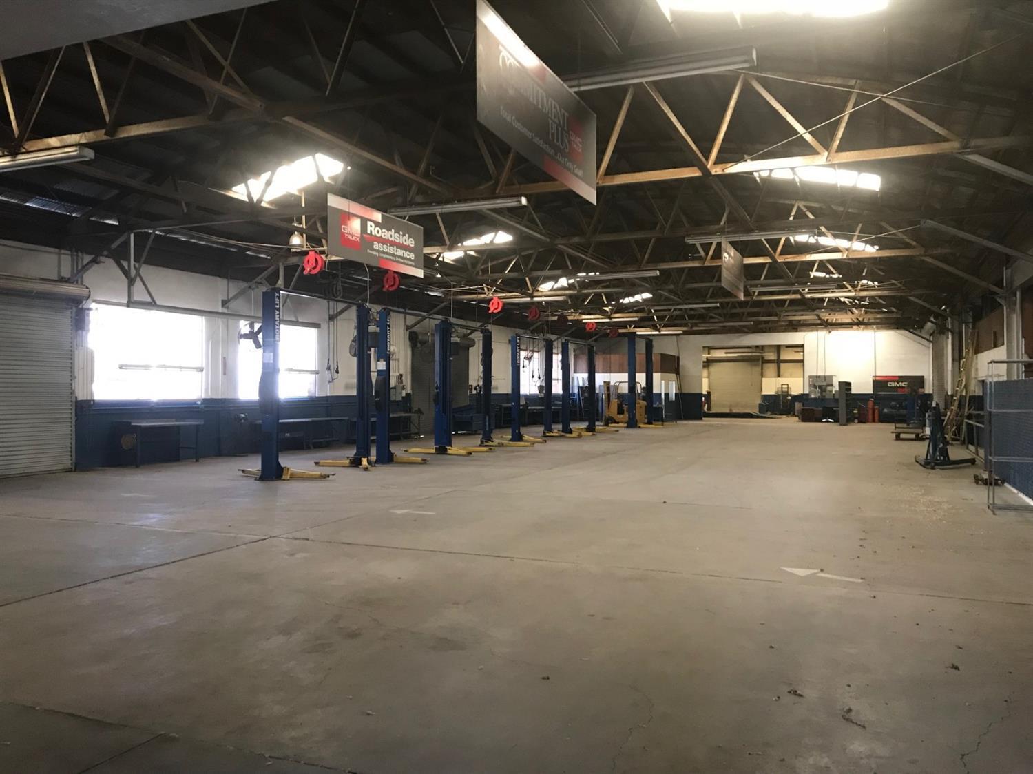 1106 I St, Los Banos, CA 93635