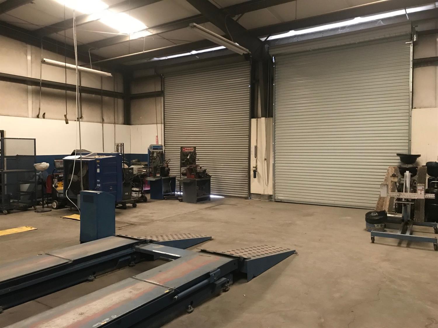 1106 I St, Los Banos, CA 93635