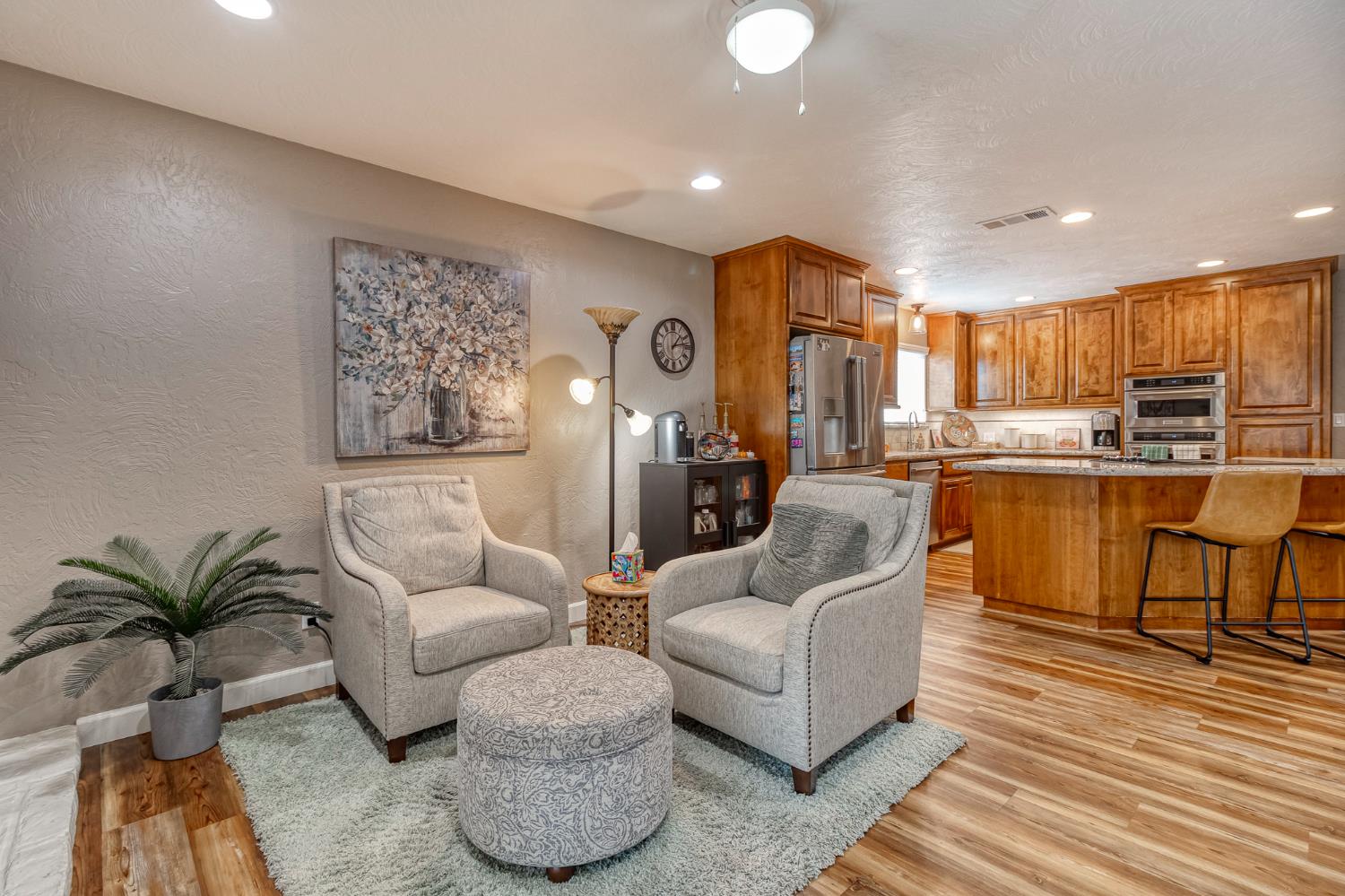 1512 Kruger Dr, Modesto, CA 95355