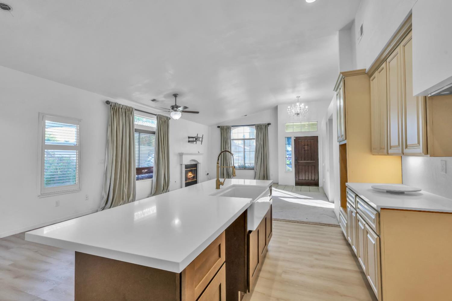 1080 Zumstein Dr, Ripon, CA 95366