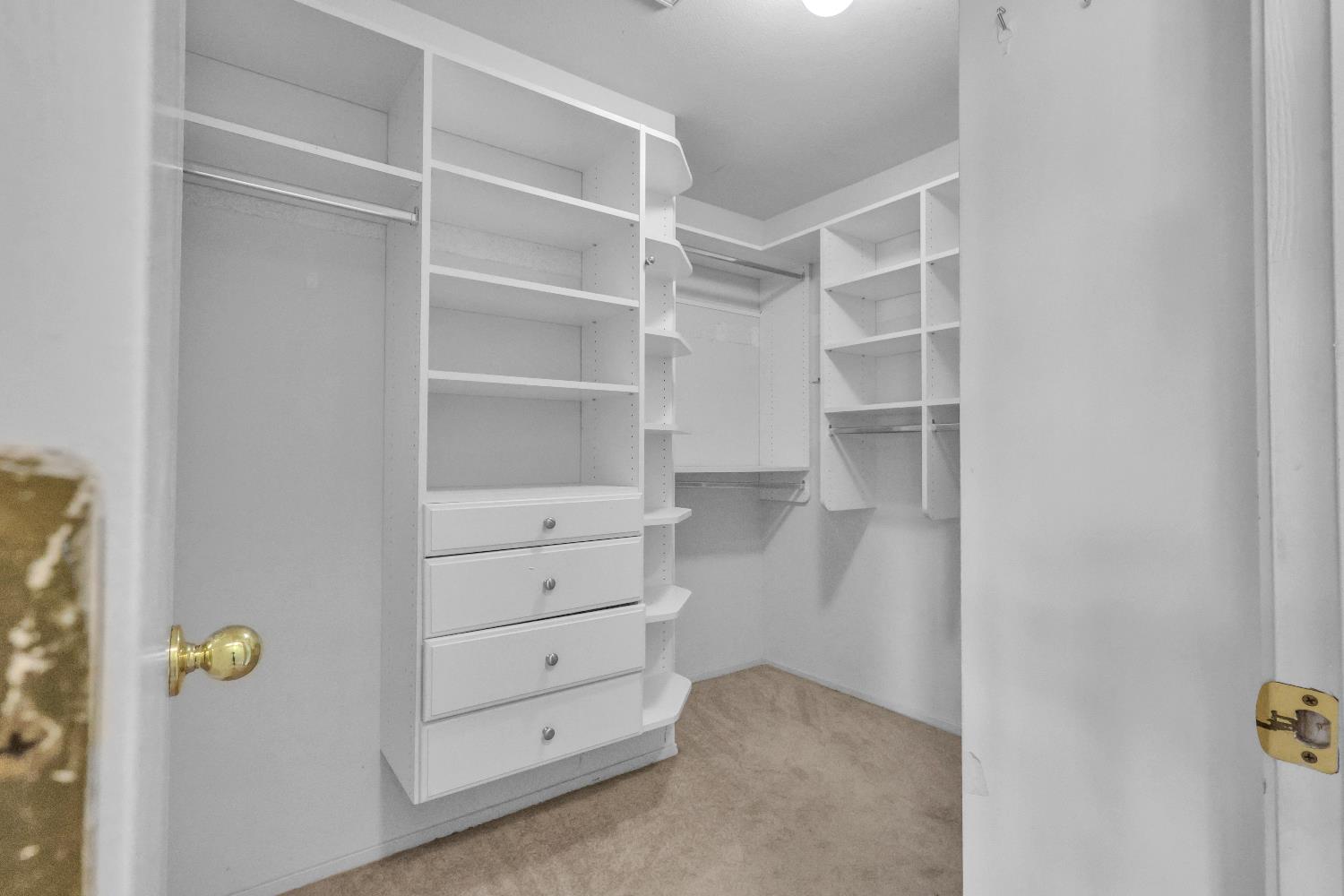 1080 Zumstein Dr, Ripon, CA 95366