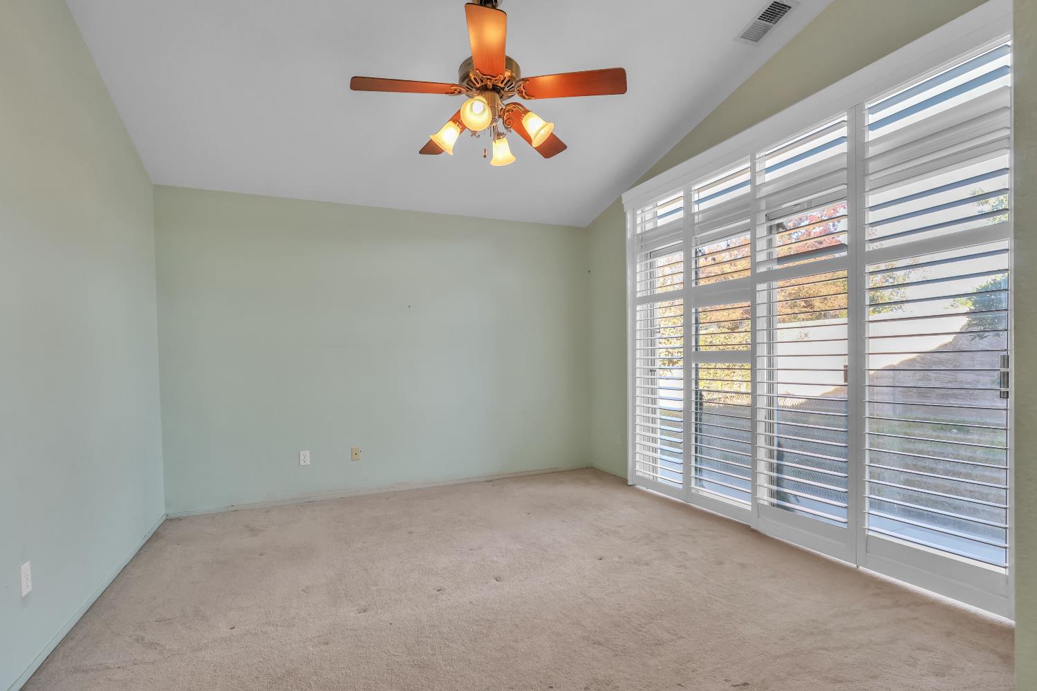 1080 Zumstein Dr, Ripon, CA 95366