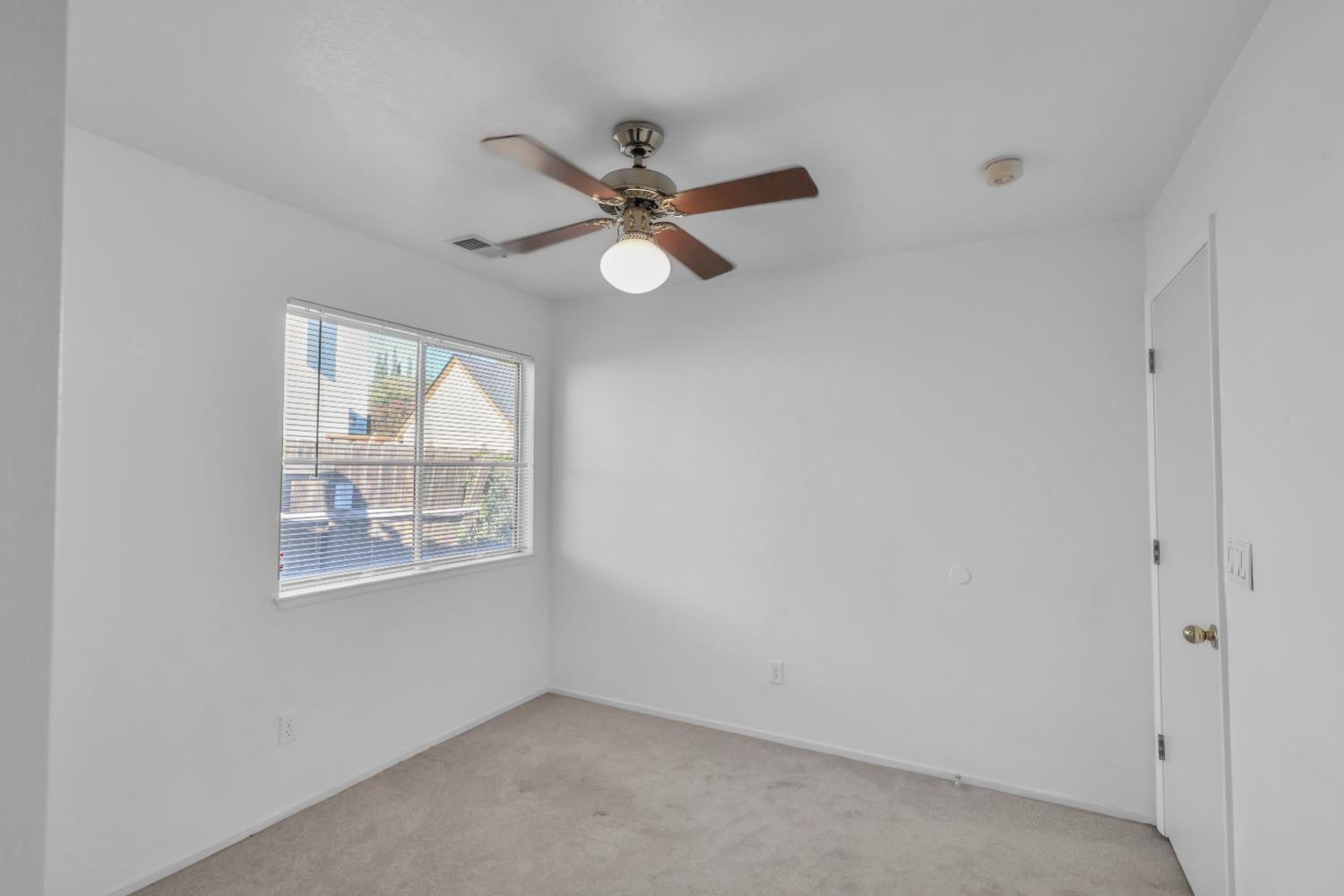 1080 Zumstein Dr, Ripon, CA 95366