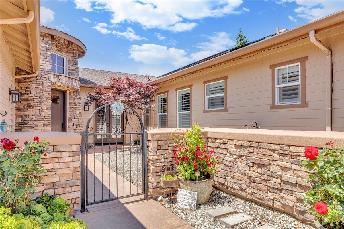 135 Glen View Ct, Copperopolis, CA 95228