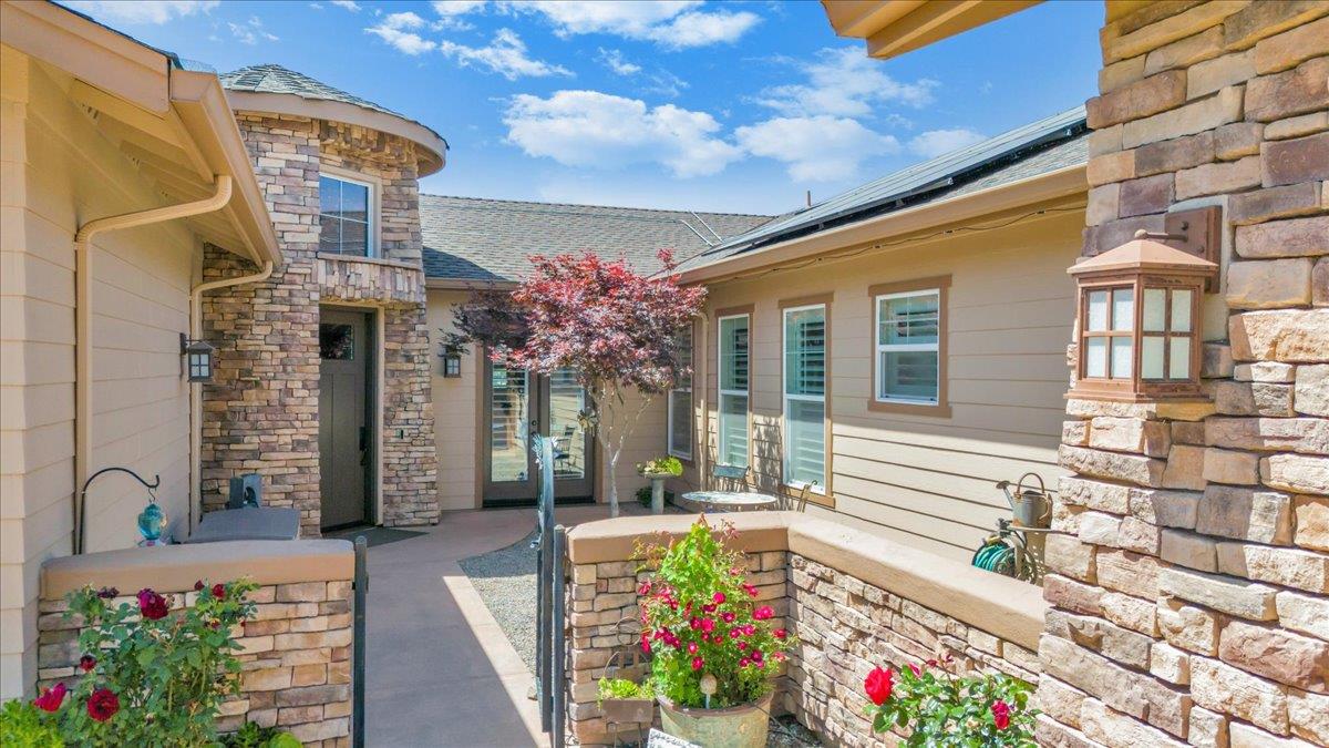 135 Glen View Ct, Copperopolis, CA 95228