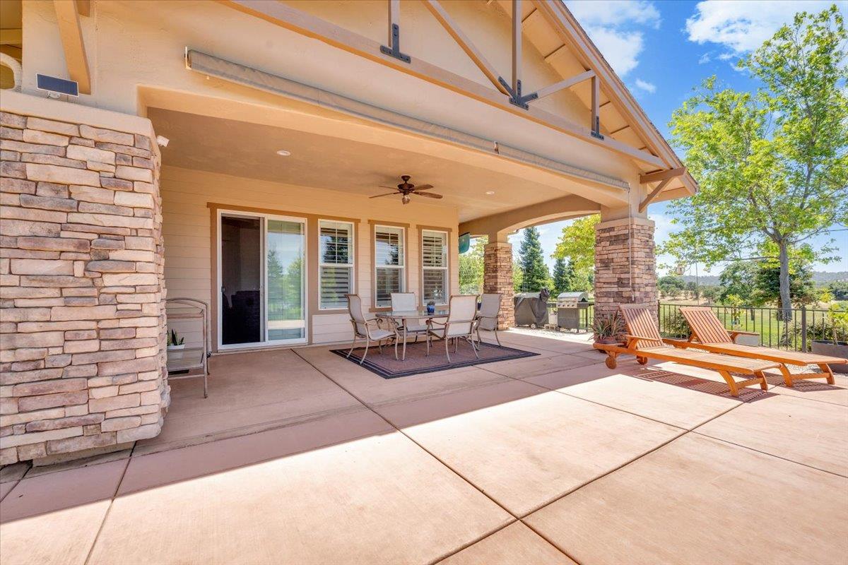 135 Glen View Ct, Copperopolis, CA 95228