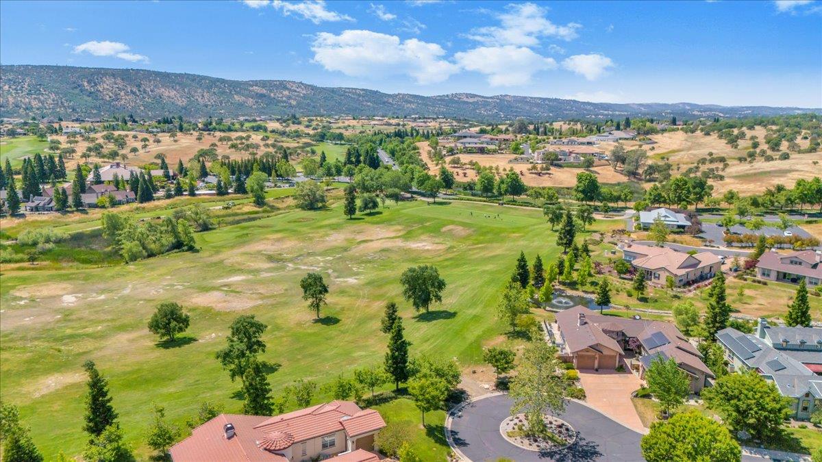 135 Glen View Ct, Copperopolis, CA 95228