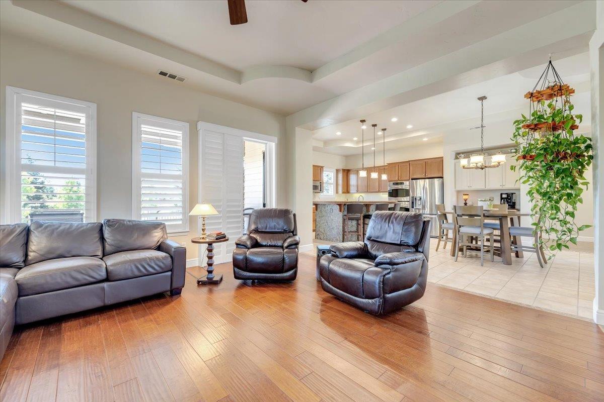 135 Glen View Ct, Copperopolis, CA 95228