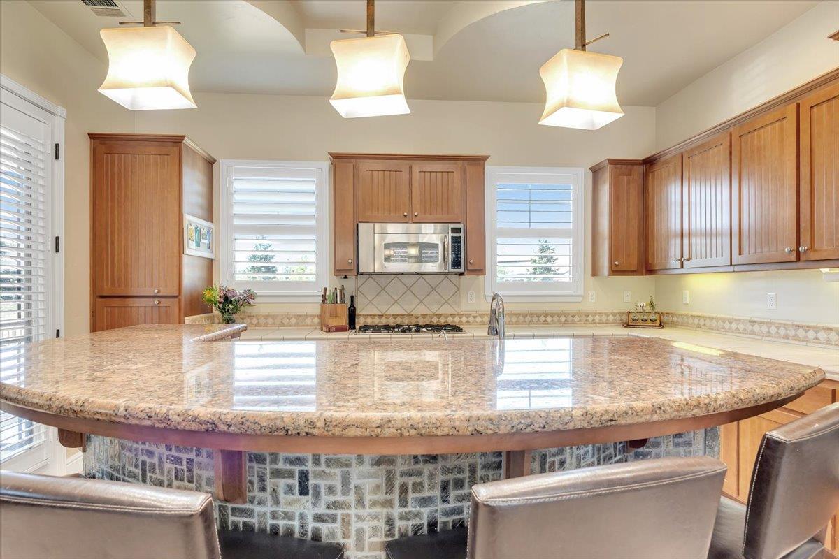 135 Glen View Ct, Copperopolis, CA 95228