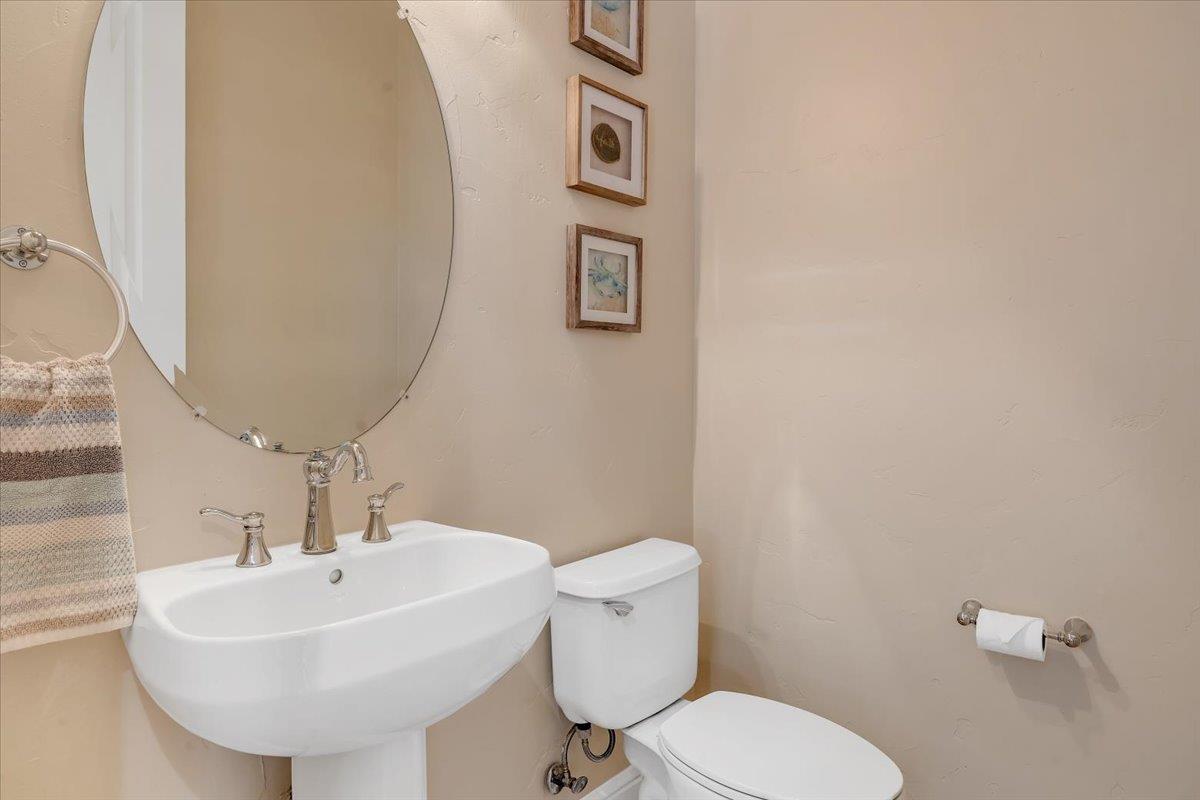 135 Glen View Ct, Copperopolis, CA 95228