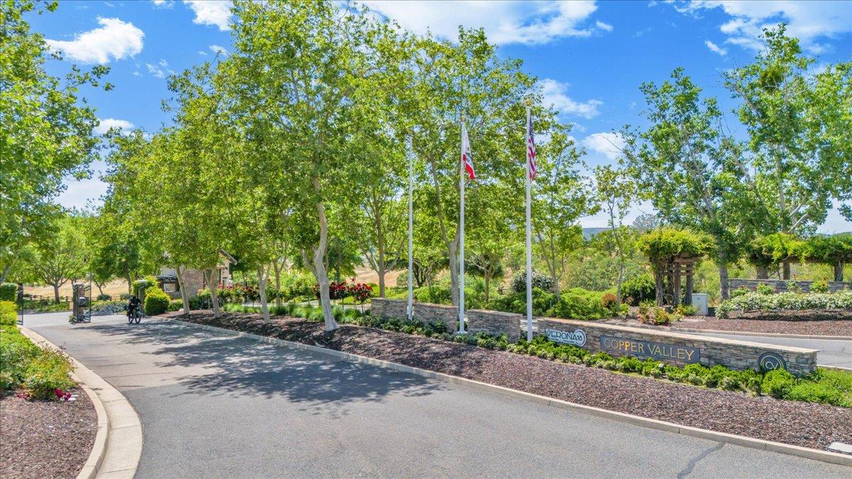 135 Glen View Ct, Copperopolis, CA 95228