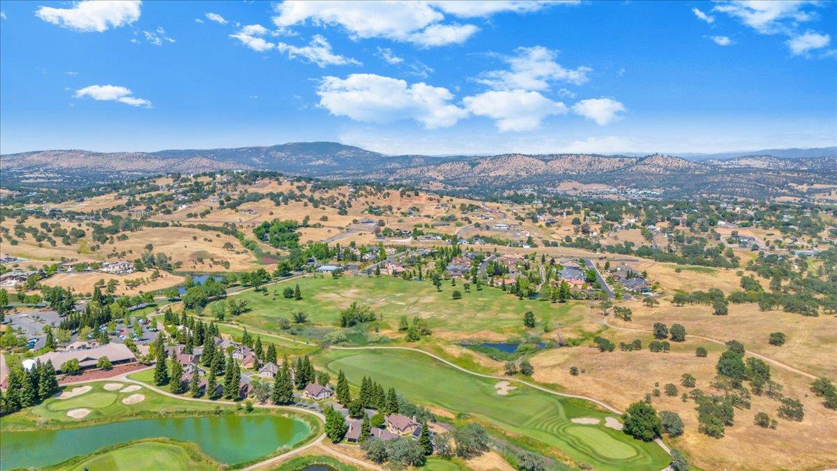 135 Glen View Ct, Copperopolis, CA 95228