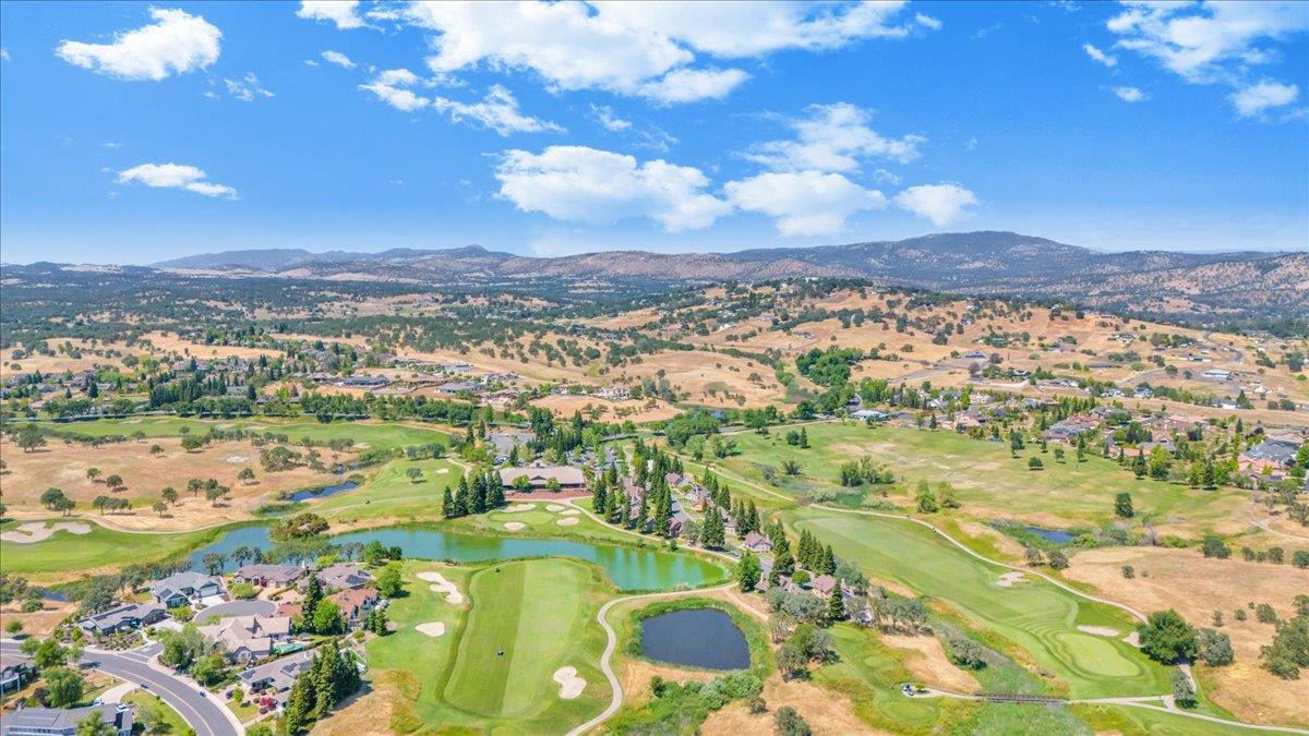 135 Glen View Ct, Copperopolis, CA 95228