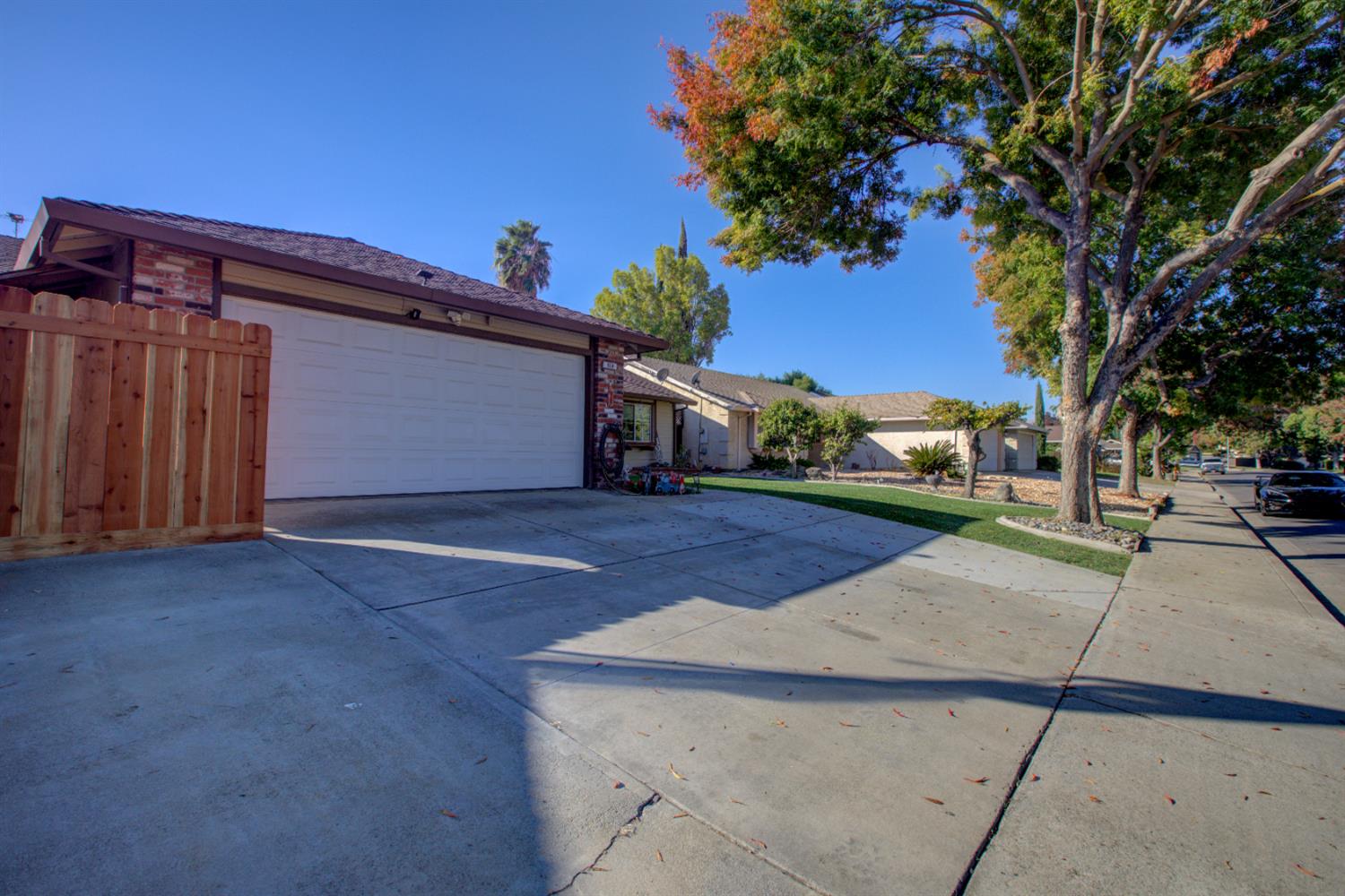 604 Kinshire Way, Patterson, CA 95363