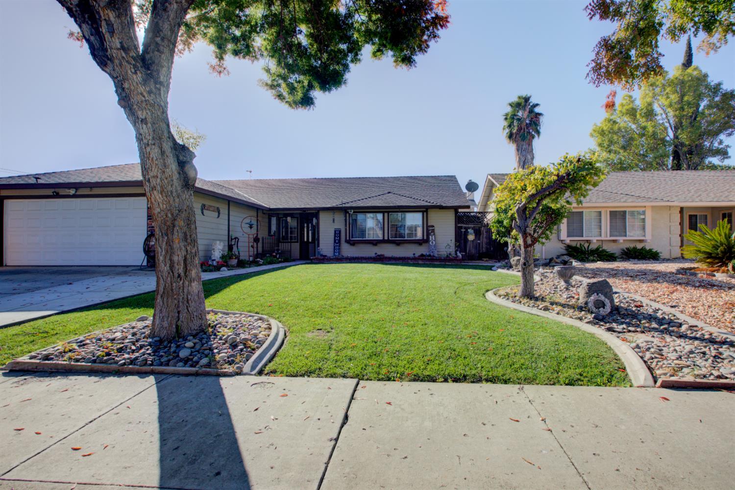 604 Kinshire Way, Patterson, CA 95363