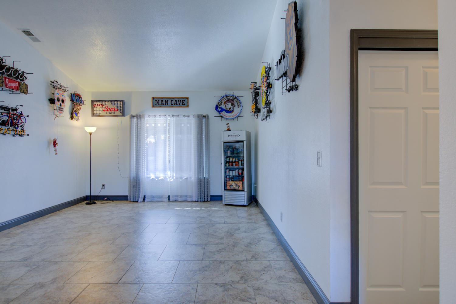 604 Kinshire Way, Patterson, CA 95363