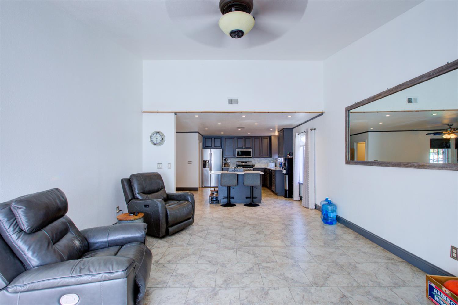 604 Kinshire Way, Patterson, CA 95363