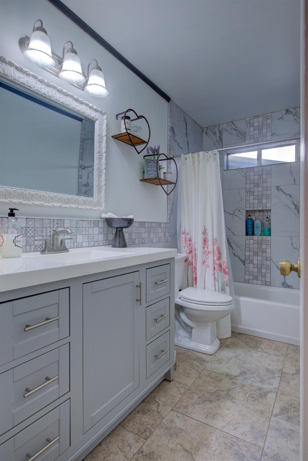 604 Kinshire Way, Patterson, CA 95363