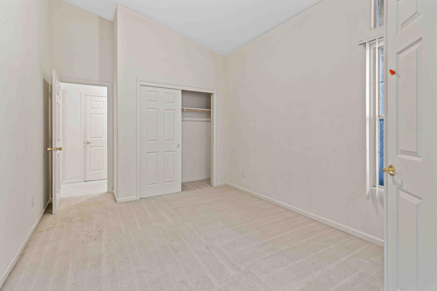 621 Vine St, Los Banos, CA 93635