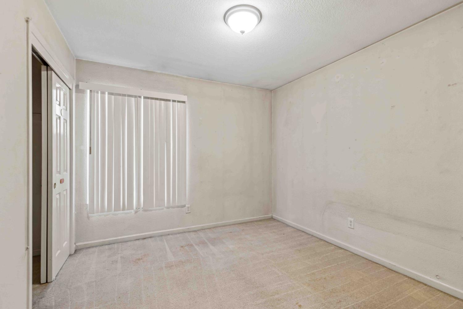 621 Vine St, Los Banos, CA 93635