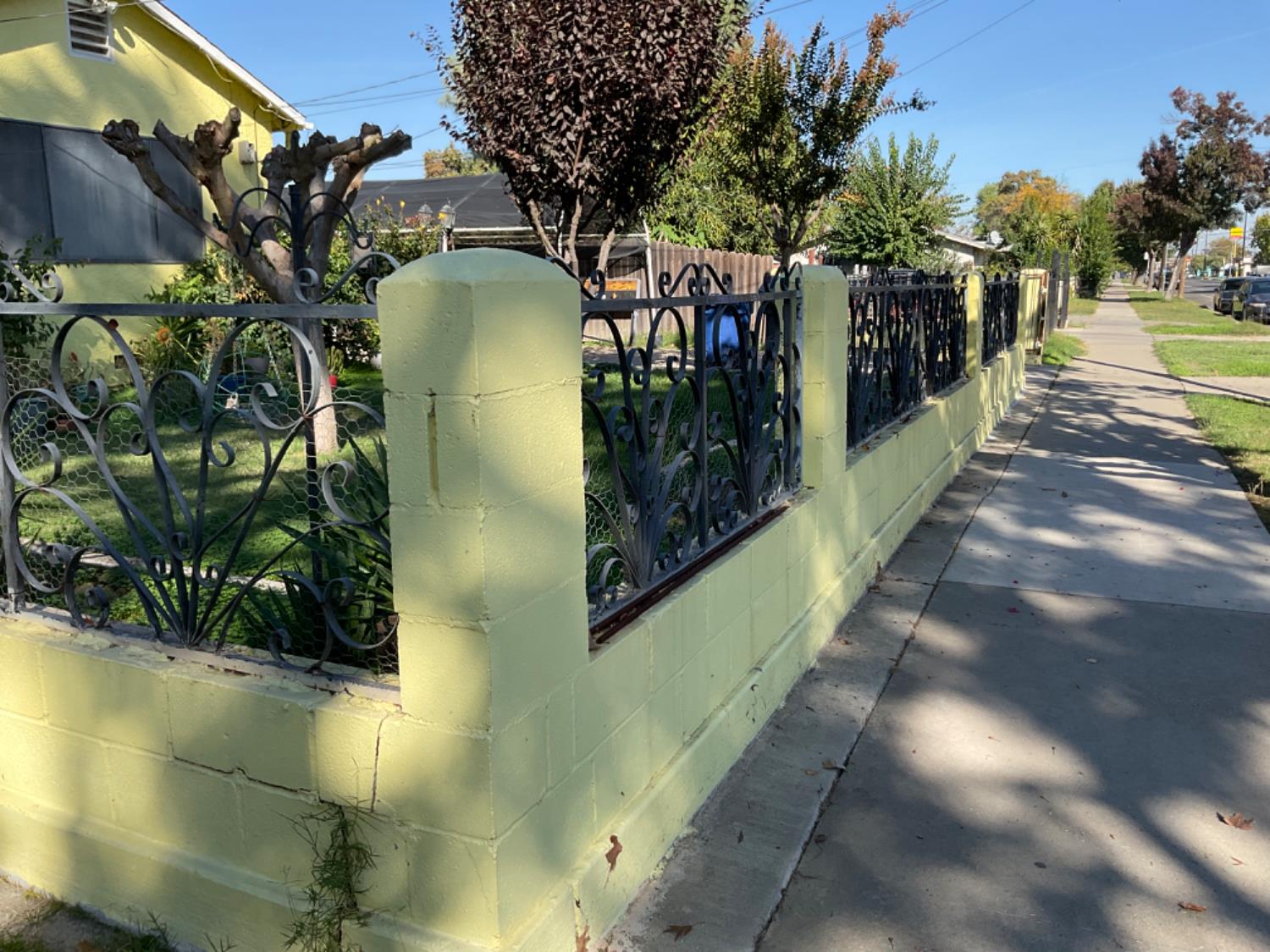 915 R St, Merced, CA 95341