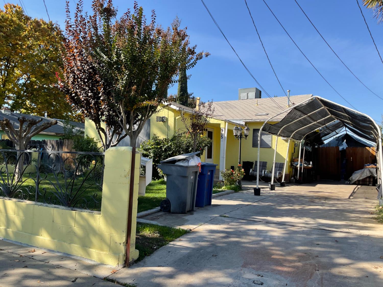 915 R St, Merced, CA 95341