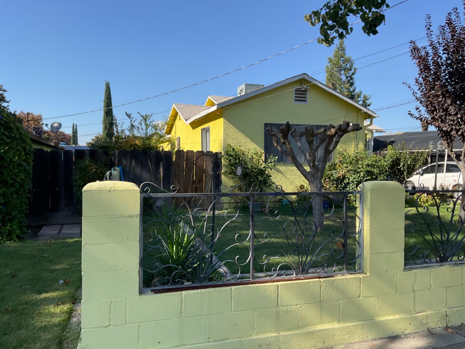 915 R St, Merced, CA 95341