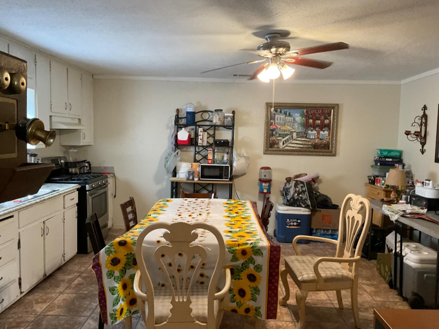 915 R St, Merced, CA 95341