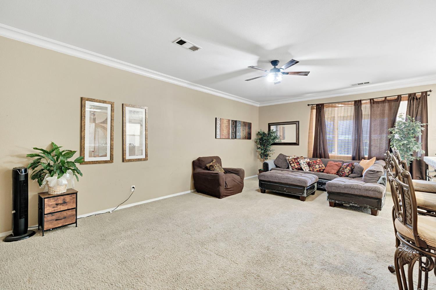 6615 Cetti Ave, Fresno, CA 93727