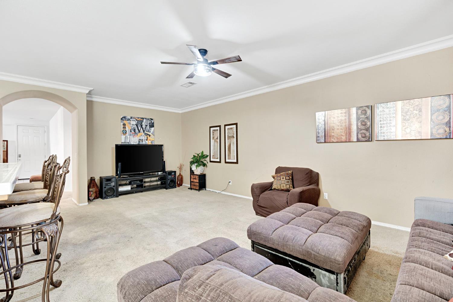 6615 Cetti Ave, Fresno, CA 93727