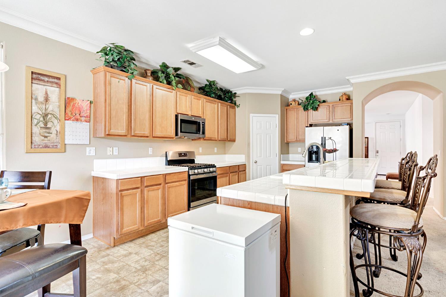 6615 Cetti Ave, Fresno, CA 93727