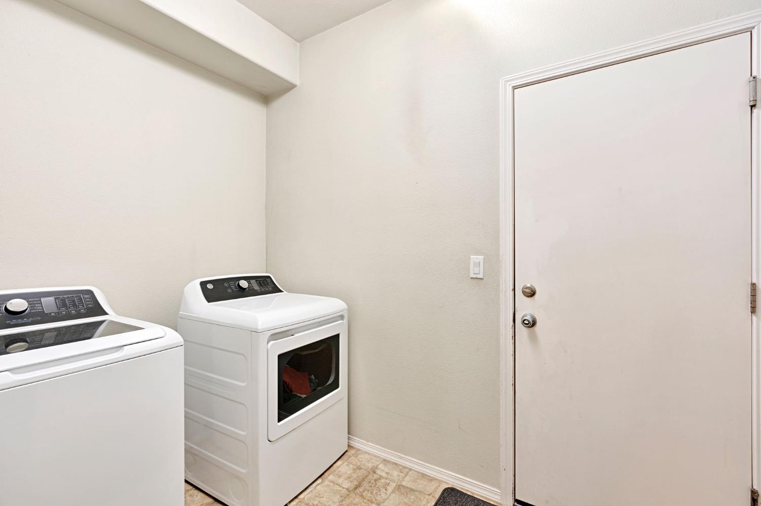 6615 Cetti Ave, Fresno, CA 93727