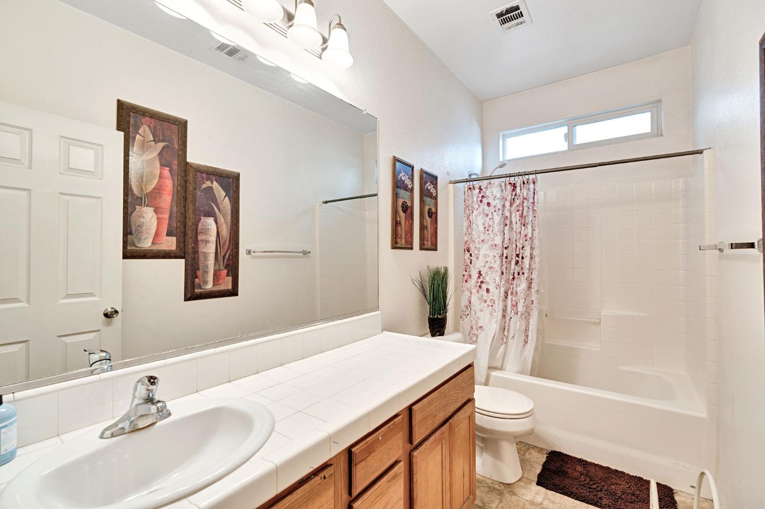 6615 Cetti Ave, Fresno, CA 93727