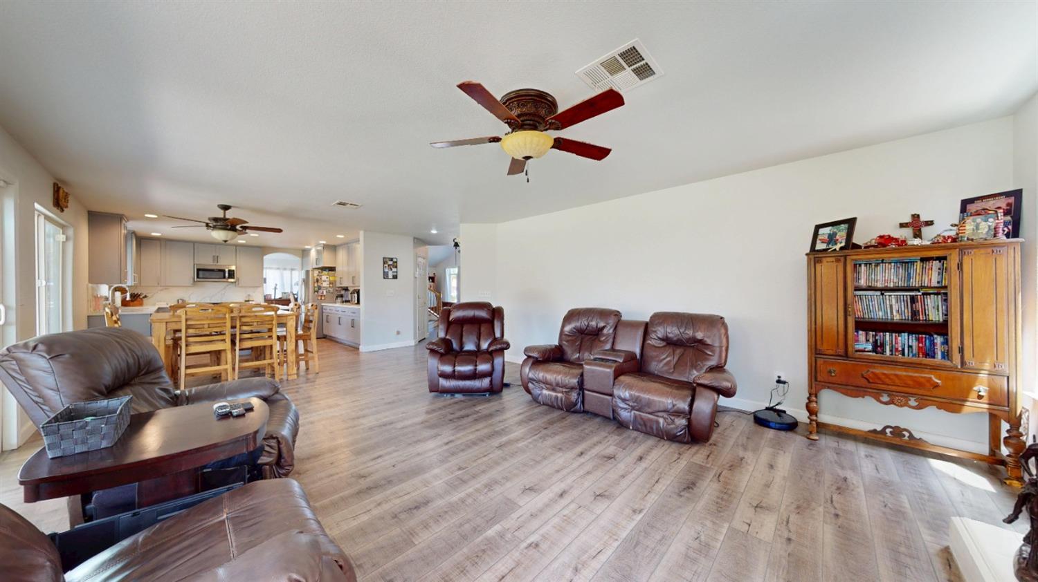 1708 Via Milano Ct, Gustine, CA 95322