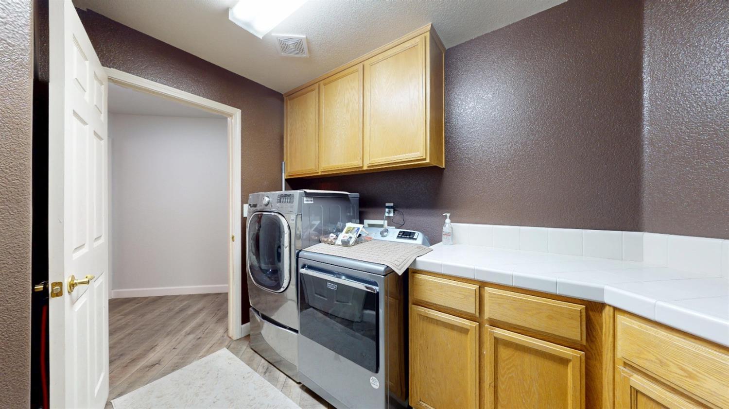 1708 Via Milano Ct, Gustine, CA 95322